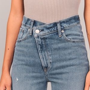 A&F Vintage Stretch Denim | 90s Ultra High Rise Straight Jeans